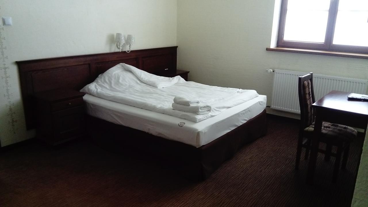 Hotel Marzanna Niedrzwica Kościelna 外观 照片